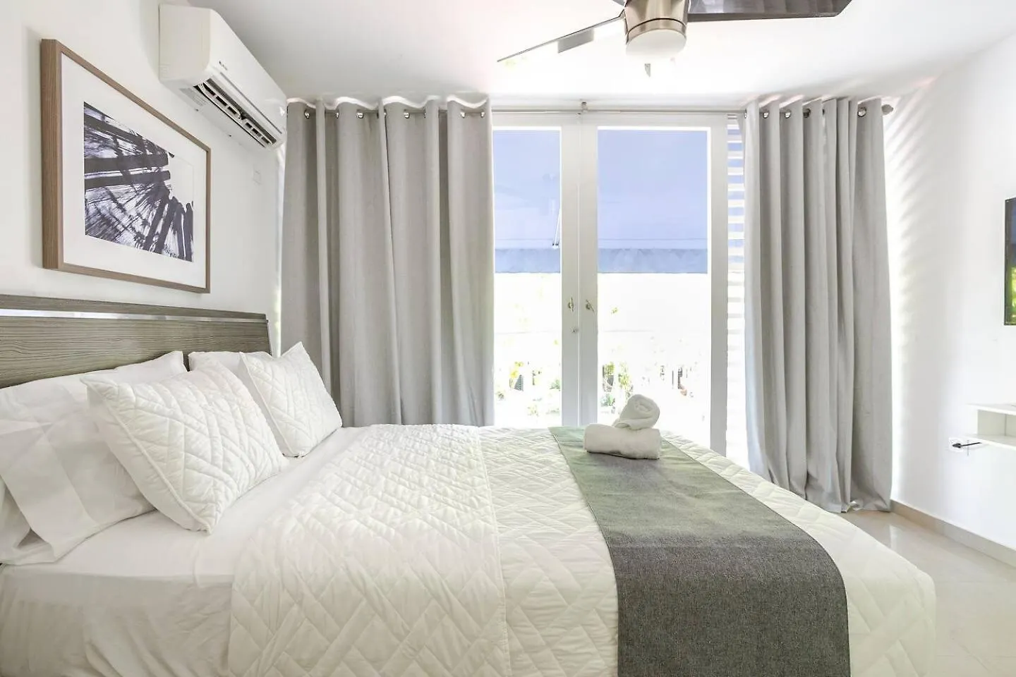Casa Oasis Prepayment Required New Beach Villa, Walk To Beach, Casino & Restaurants! Dorado
