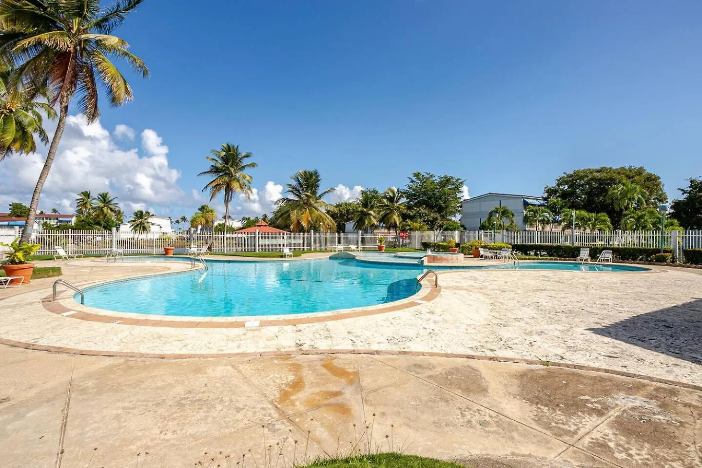 Casa Oasis Prepayment Required New Beach Villa, Walk To Beach, Casino & Restaurants! 多拉多 0*,  波多黎各